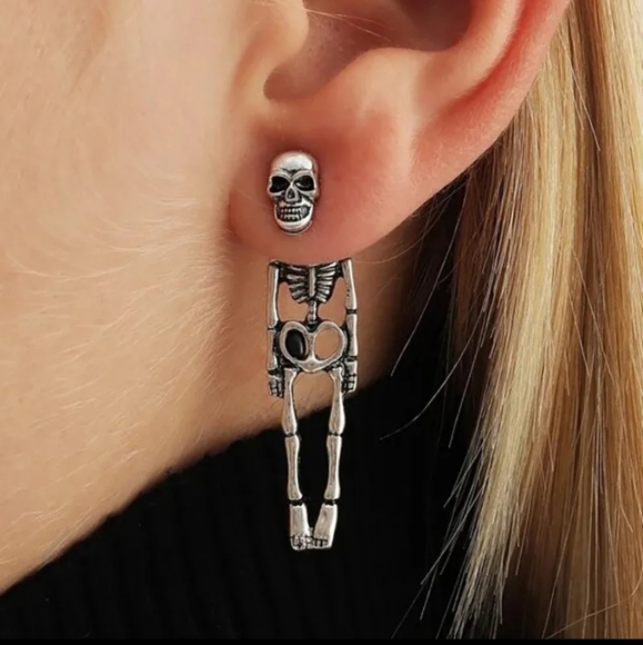 Skeleton earrings silver movable studs Halloween New 🎃 gift party - Picture 1 of 6